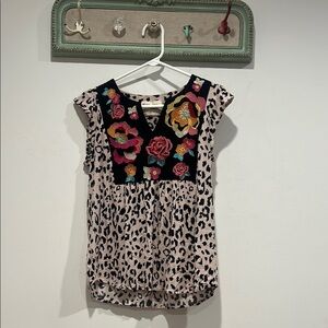 Savanna Jane Black Pink Embroidered Blouse short sleeve animal print tee small